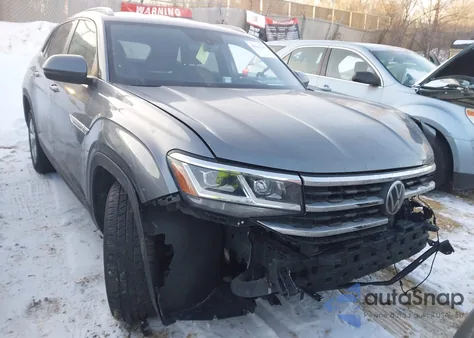 2021 Volkswagen Atlas Cross Sport 2.0T S z USA, uszkodzony, nr VIN 1V2GC2CA9MC214428